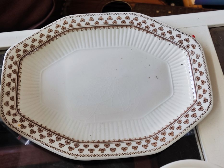 Порцеланов сервиза чаши и чинии Англия Adams