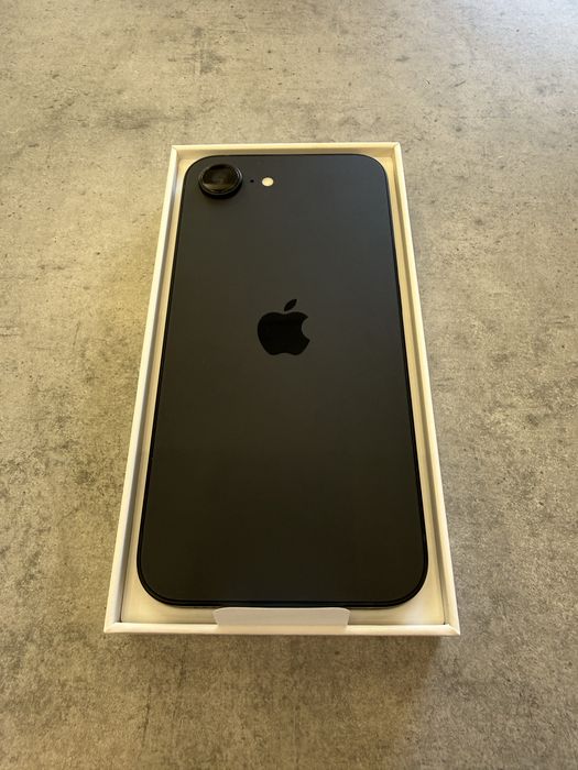 Iphone 17e 256 0 цикъла Нов Гаранция Б-114651