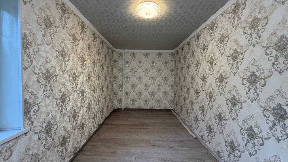 Киргили  Рухсор радио 1 қаватда 2 хонали квартира сотилади.ID: 1608