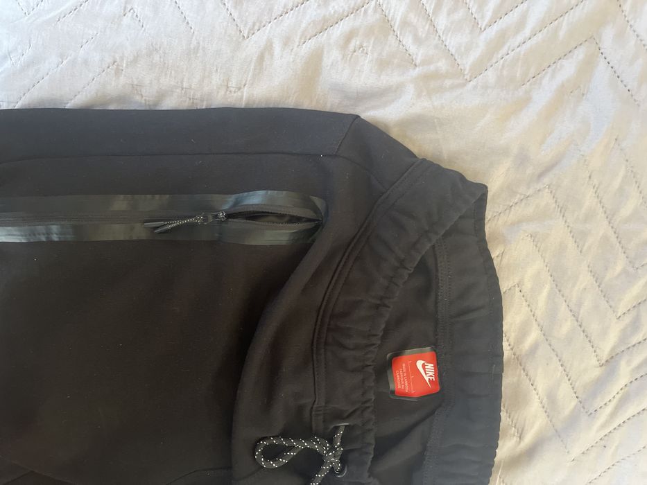 Nike tech къси панталони L