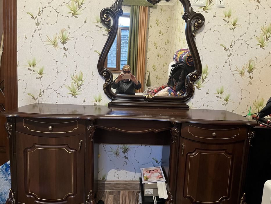 Спальный гарнитур