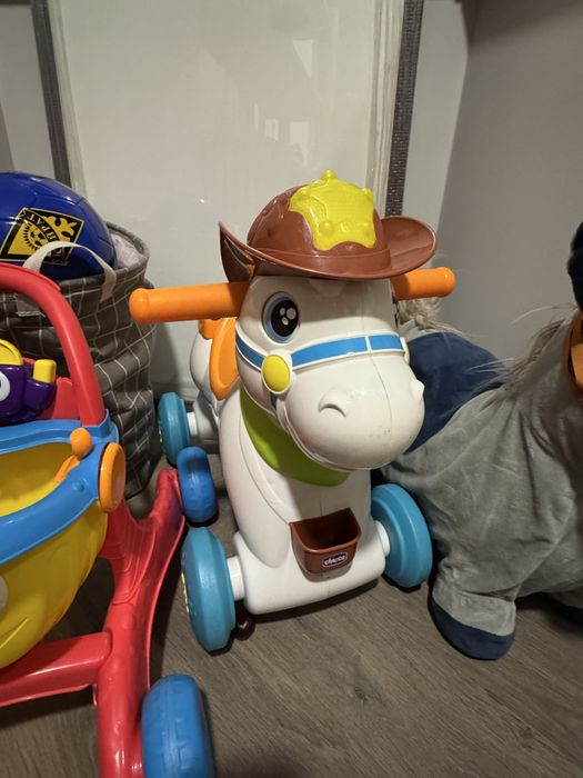 Ходунки (толокар), каталка и прыгун Chicco