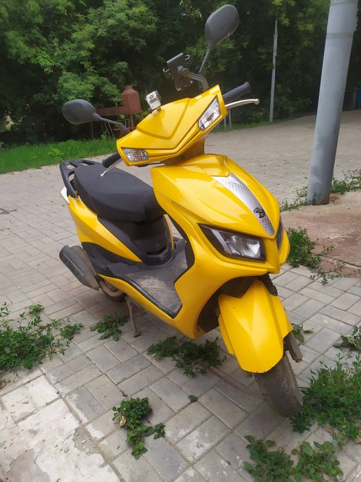 Продам скутер М8.