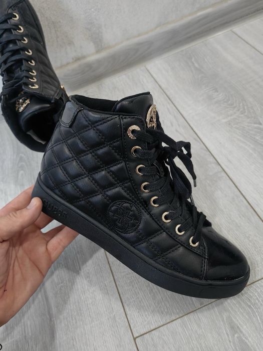 Дамски обувки guess