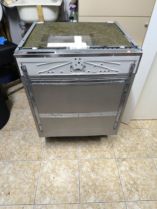 Съдомиялна Miele G 1872 SCVI за вграждане на 60см.