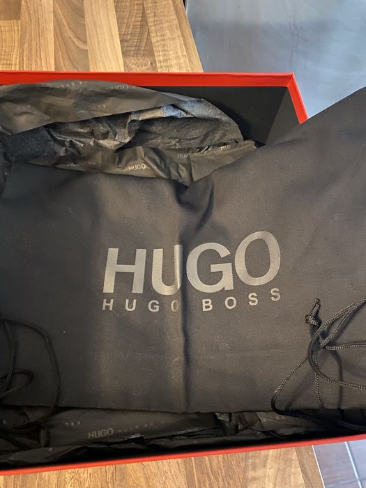 Нови Hugo Boss купени от Answear