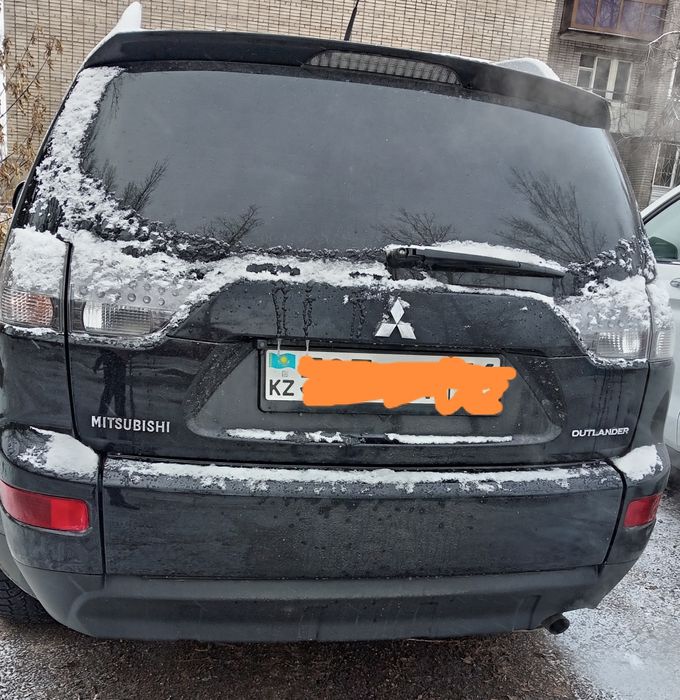 Автомобиль Mitsubishi Outlender