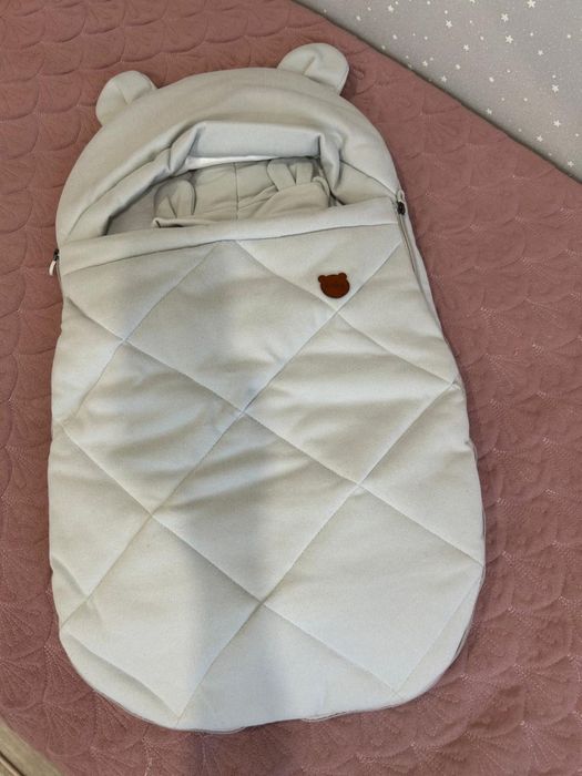 Продам комбинезон и детский шезлонг