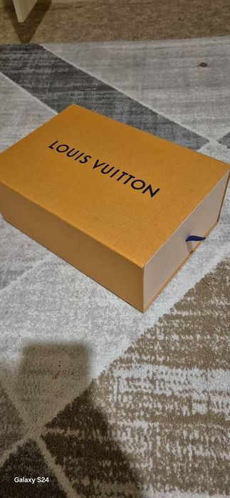Louis Vuitton коробка
