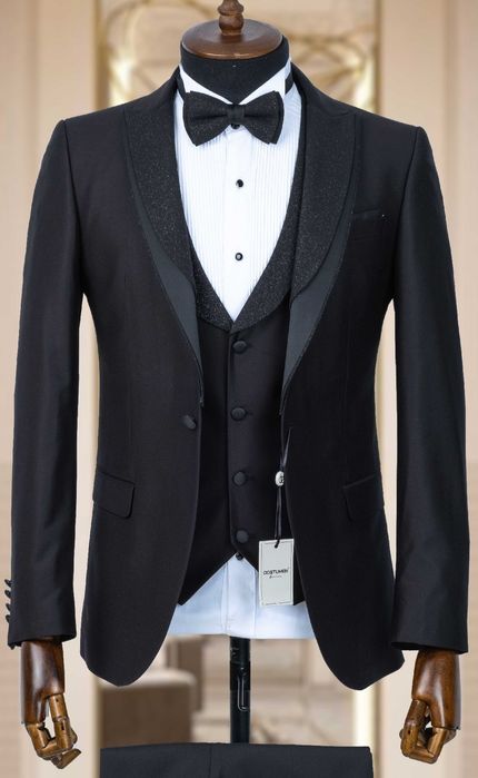 Продада смокинг, тройка. р. 44