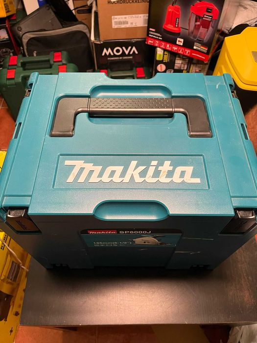 Fierăstrău circular cu imersie Makita SP6000J