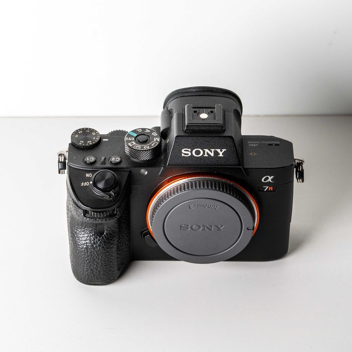 Sony A7R III тяло