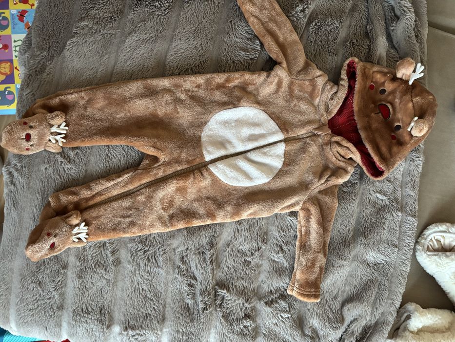 Бебшки зимни космонавти