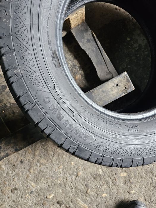 2 anvelope vara 235 65 16C Continental 7.6mm