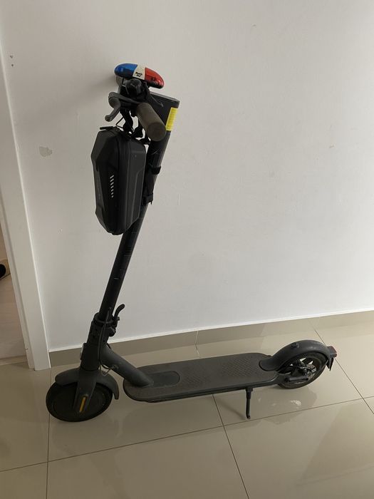 Trotineta electrica Xiaomi stare buna caucicuri noi