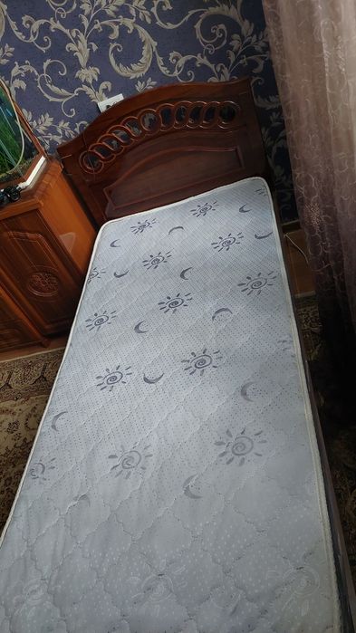 Однаспальные кровать