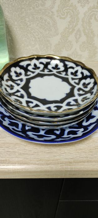 Узбекские тарелки и большая чаша