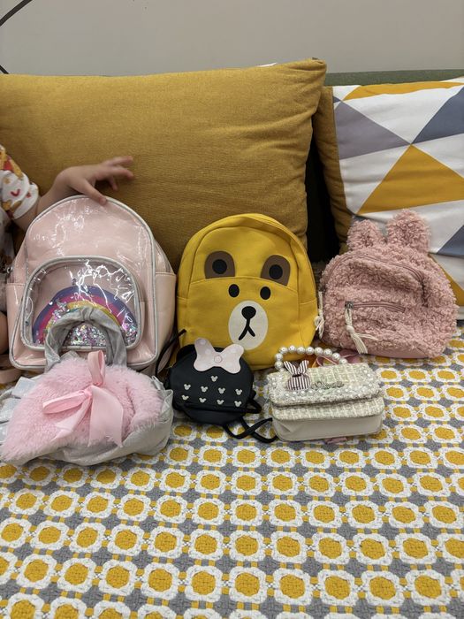 рюкзаки и сумочки для девочки