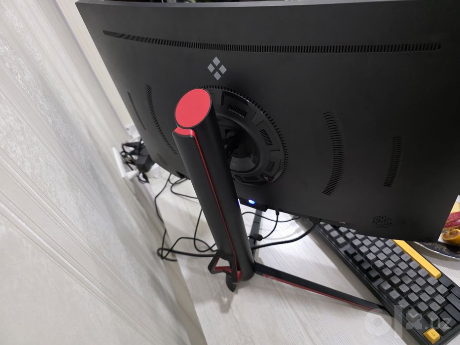 Gaming PC i7-13700F / RTX 5060 / 16GB DDR5/ 27" PIXEL 280Hz
