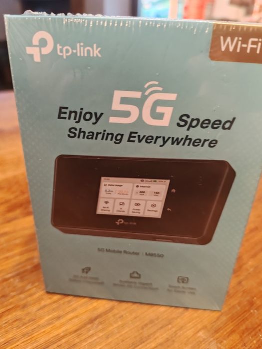Vand router mobil TP-Link M8550 5G, ideal pentru internet rapid oriunde ai nevoie.
Tehnologie 5G + Wi-Fi 6E (AXE3600) pentru viteze de pana la 3.4 Gbp