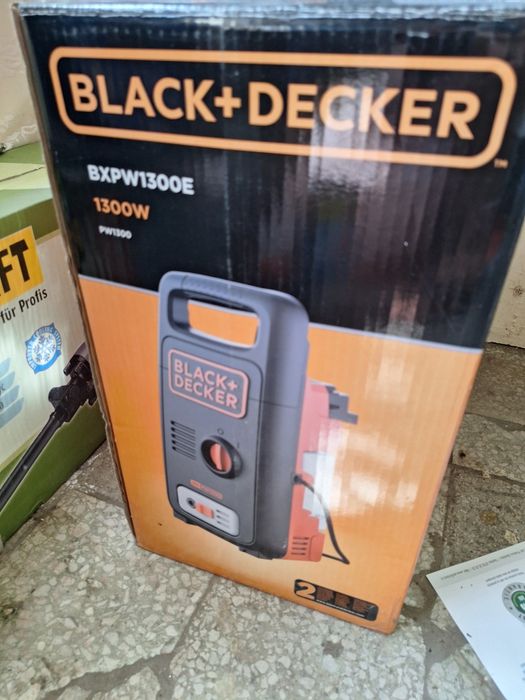 Aparat de spalat cu presiune Black and Decker.