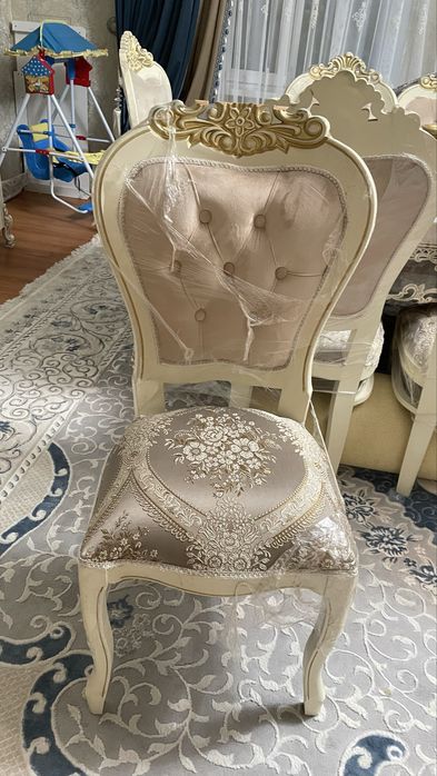 Продам 16 стульев