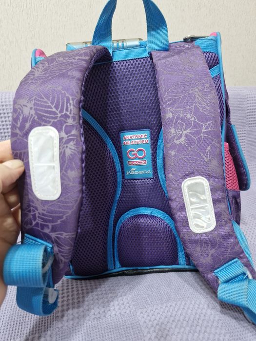 Продам рюкзак школьный