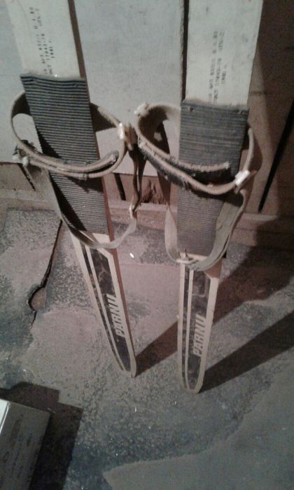 Лыжи деревянные .