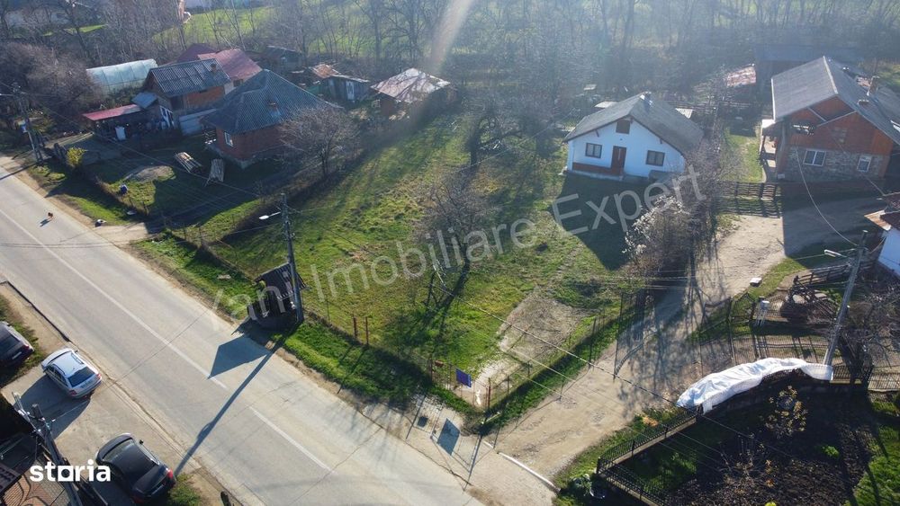 Casă de vânzare în comuna Domnești, județ Argeș.