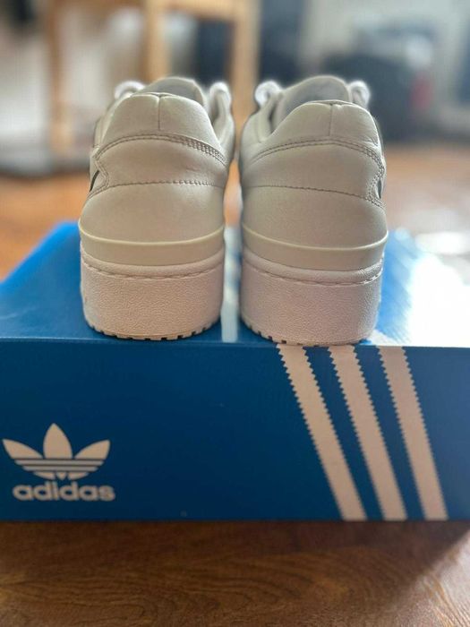 Adidasi ADIDAS Original, numar 40, alb