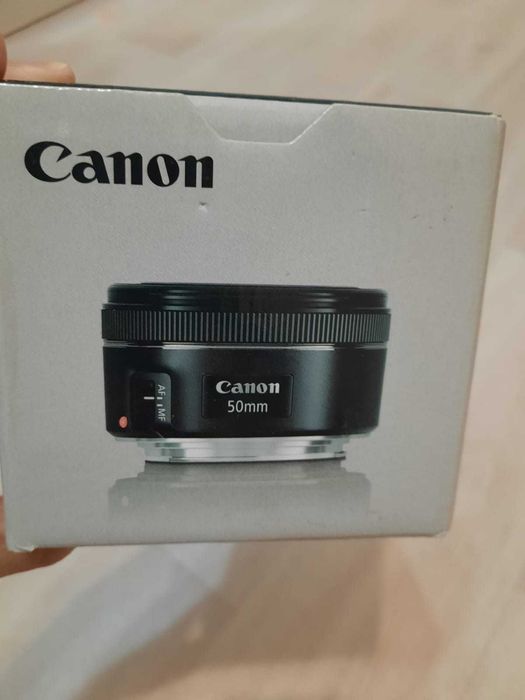 Объектив Canon EF 50mm