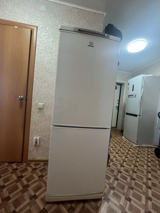 Продам холодильник