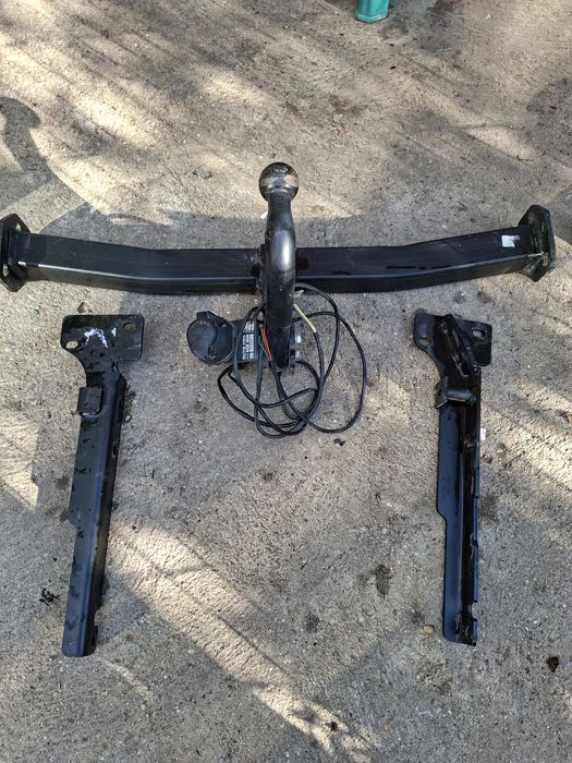 Vând cârlig remorcare Nubira 2