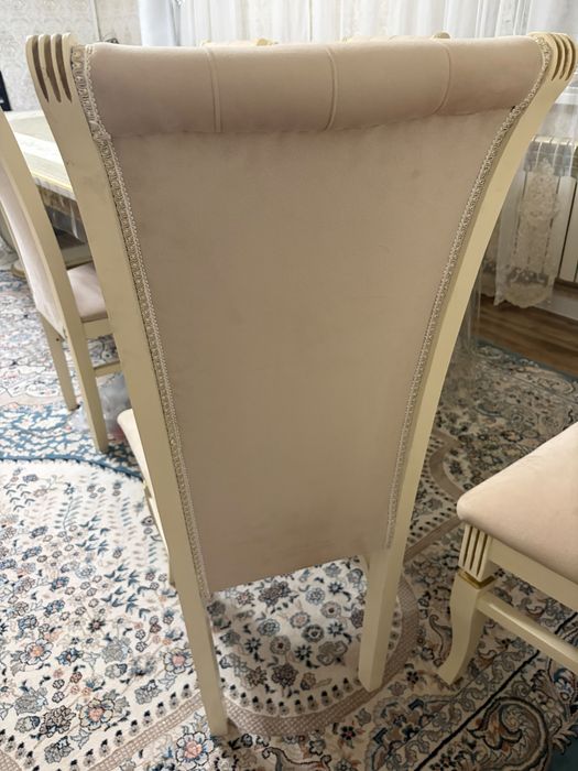 Продам стол и стулья
