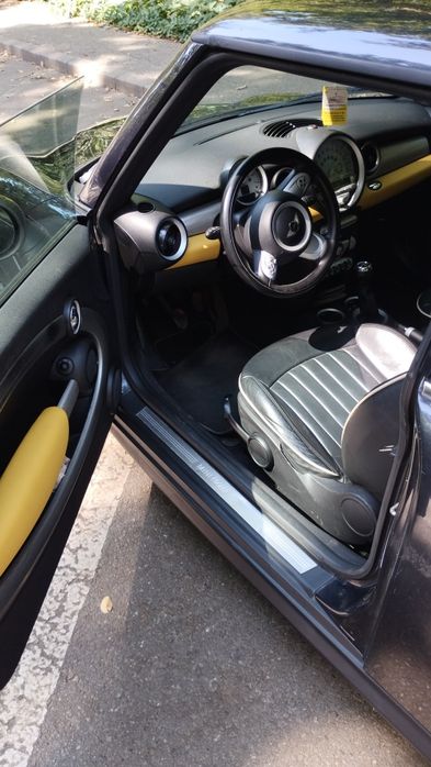 Vând Mini Cooper D