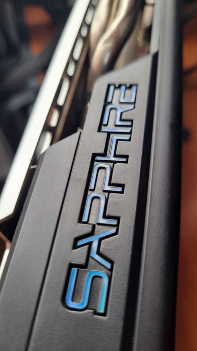 Sapphire Nitro+ RX 570 8G placa video gaming