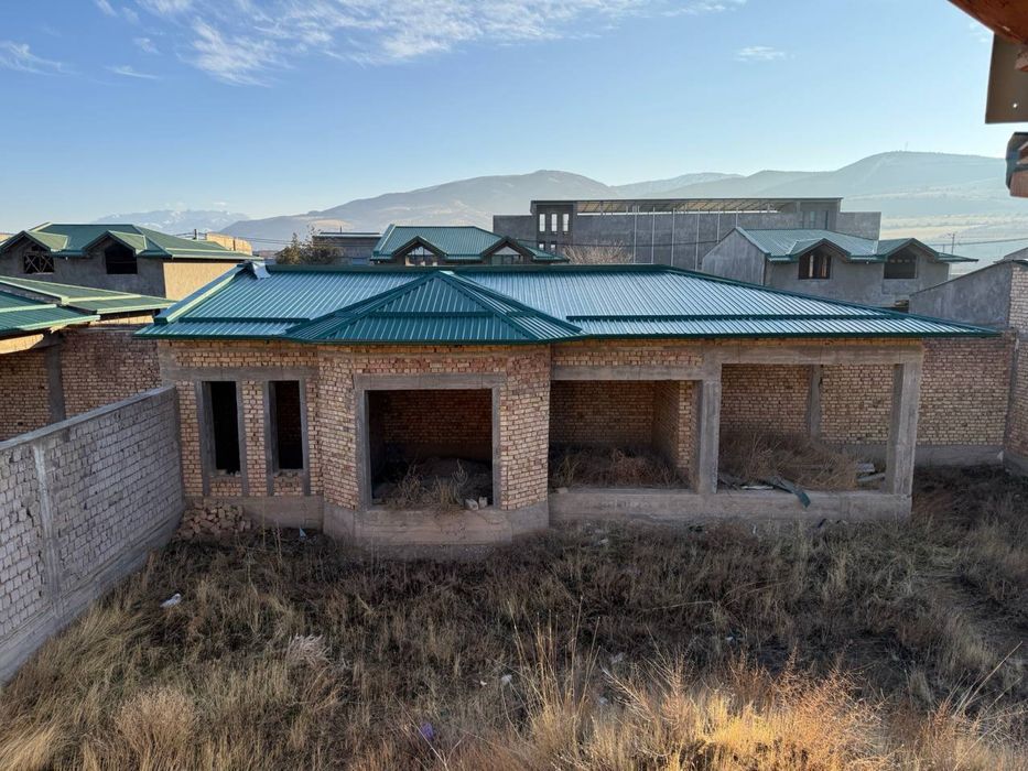 Продётся Дача на Чарваке. Дачный поселок