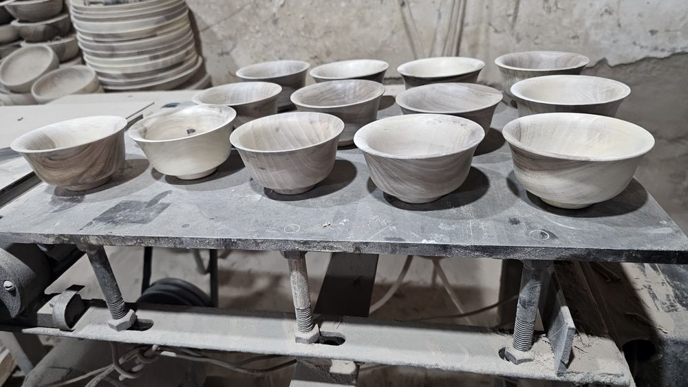 Yongʻoq daraxtidan yasalgan  oshxona  idishlari