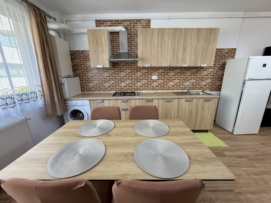 Apartament 2 camere, mobilat, parcare, zona Dumitru Mocanu