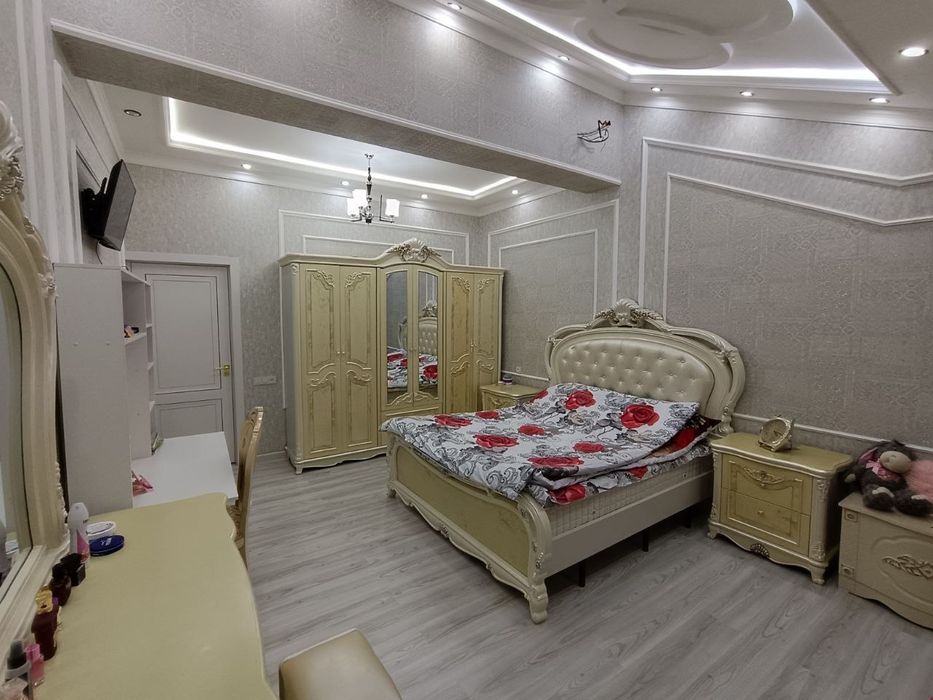 Продаю квартиру! Евро ремонт, заходи и живи,я сам хозяин,  описание!