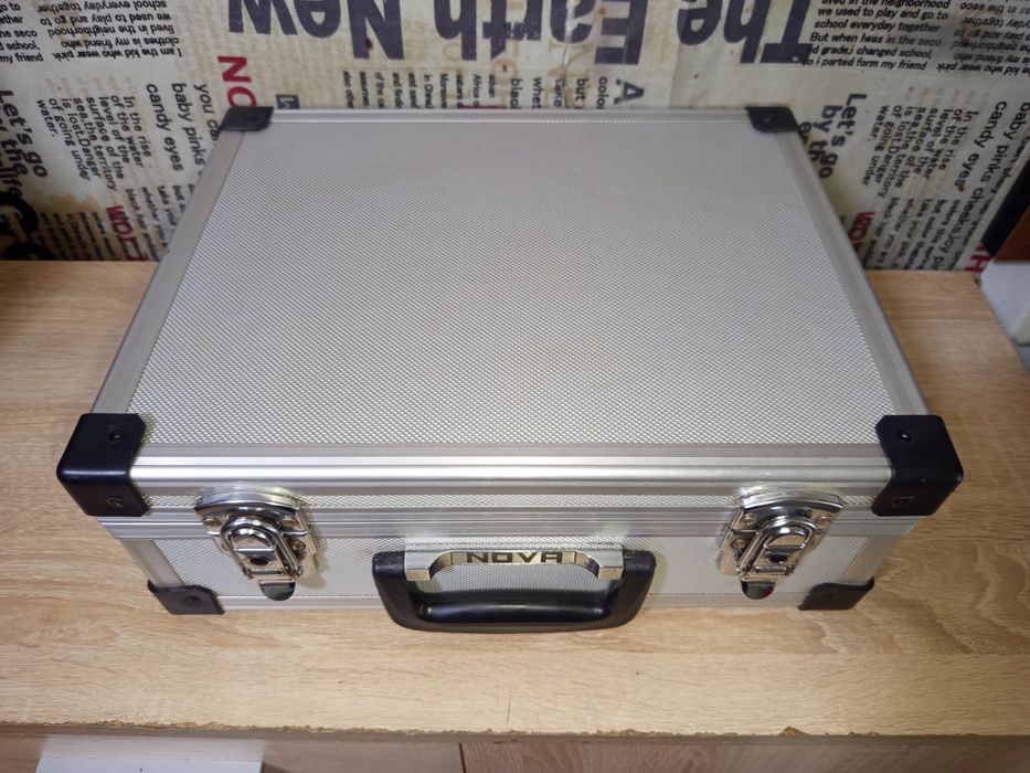 Алуминиев куфар.