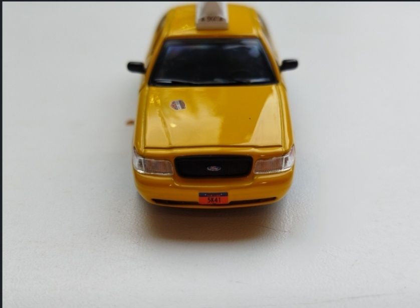Продам Модельку Ford