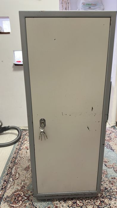 Продам сейф для офиса