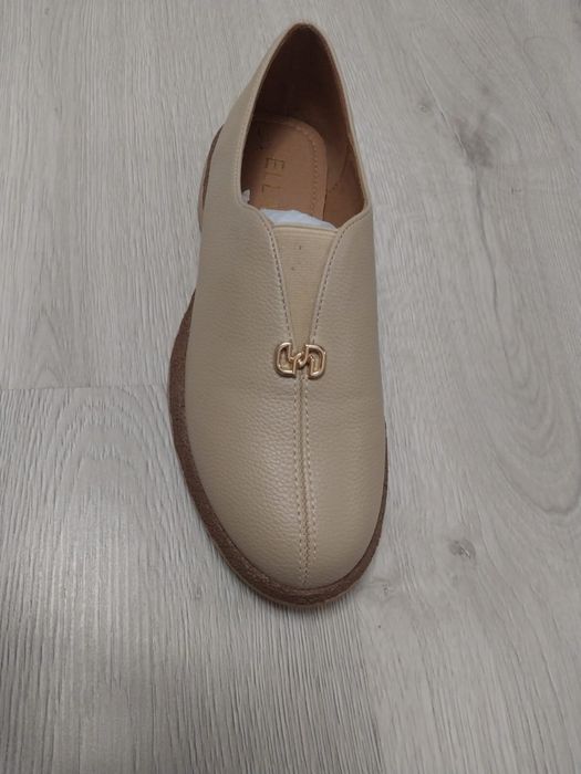 Продается обувь новая!