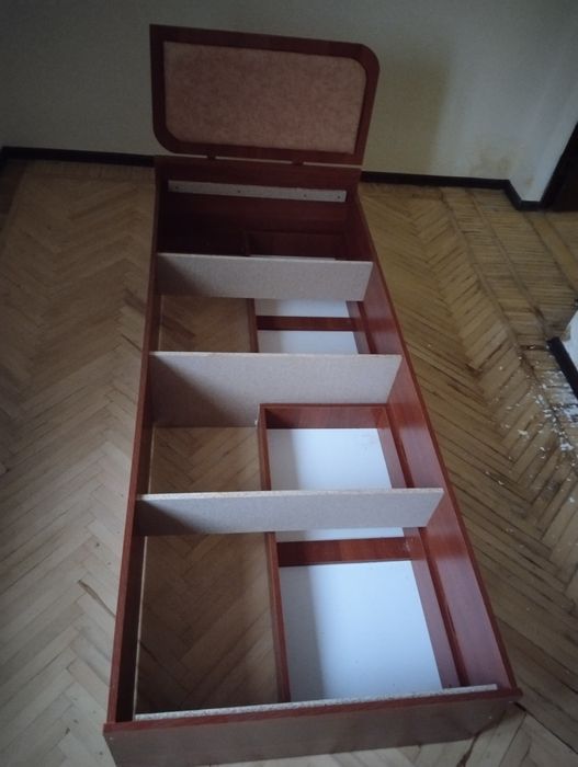 Кровать односпальная