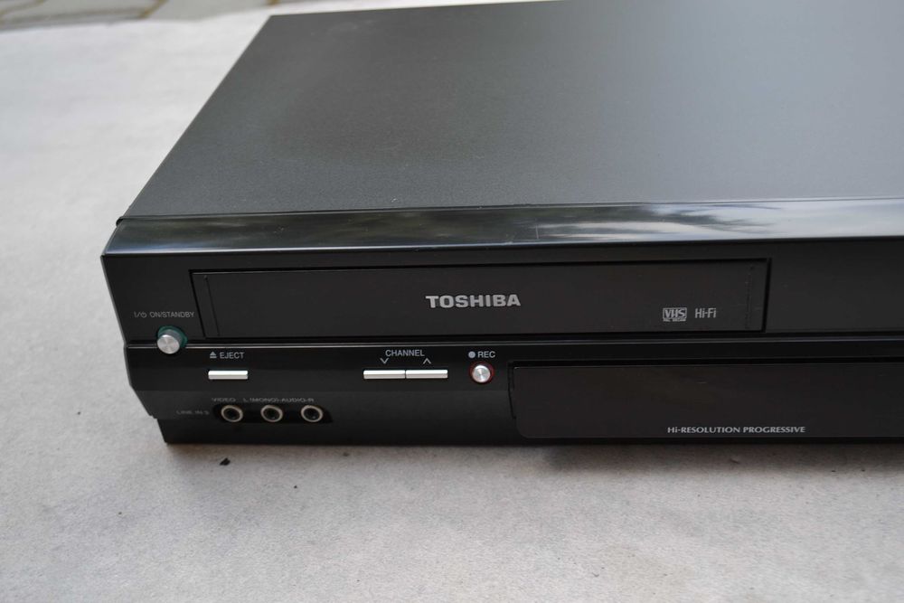 Video Recorder +Dvd player Toshiba SD 38VF