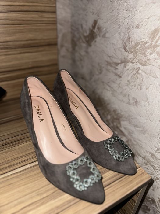 Стильные женские туфли DAMLA
