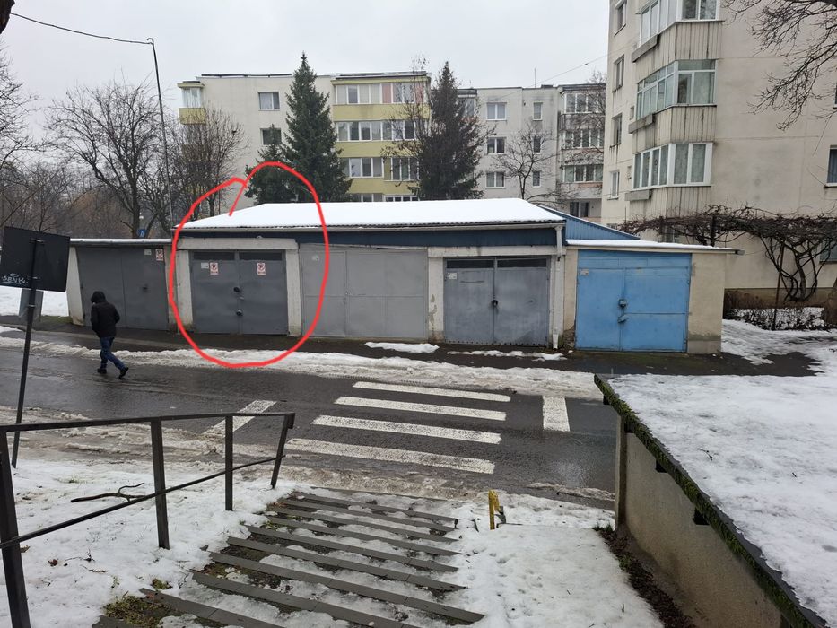 Garaj de vanzare