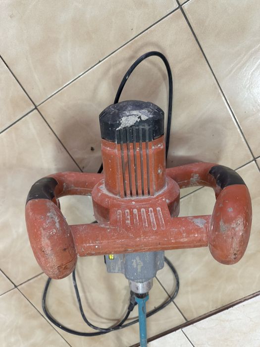 Миксер за строителни смеси