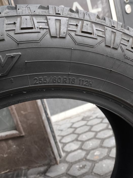 Автошины колеса на джип